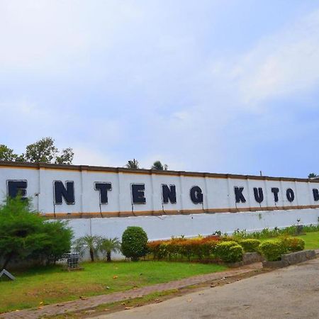 Oyo 90161 Hotel Lendosis Pipa Reja Angkatan 66 Palembang Dış mekan fotoğraf