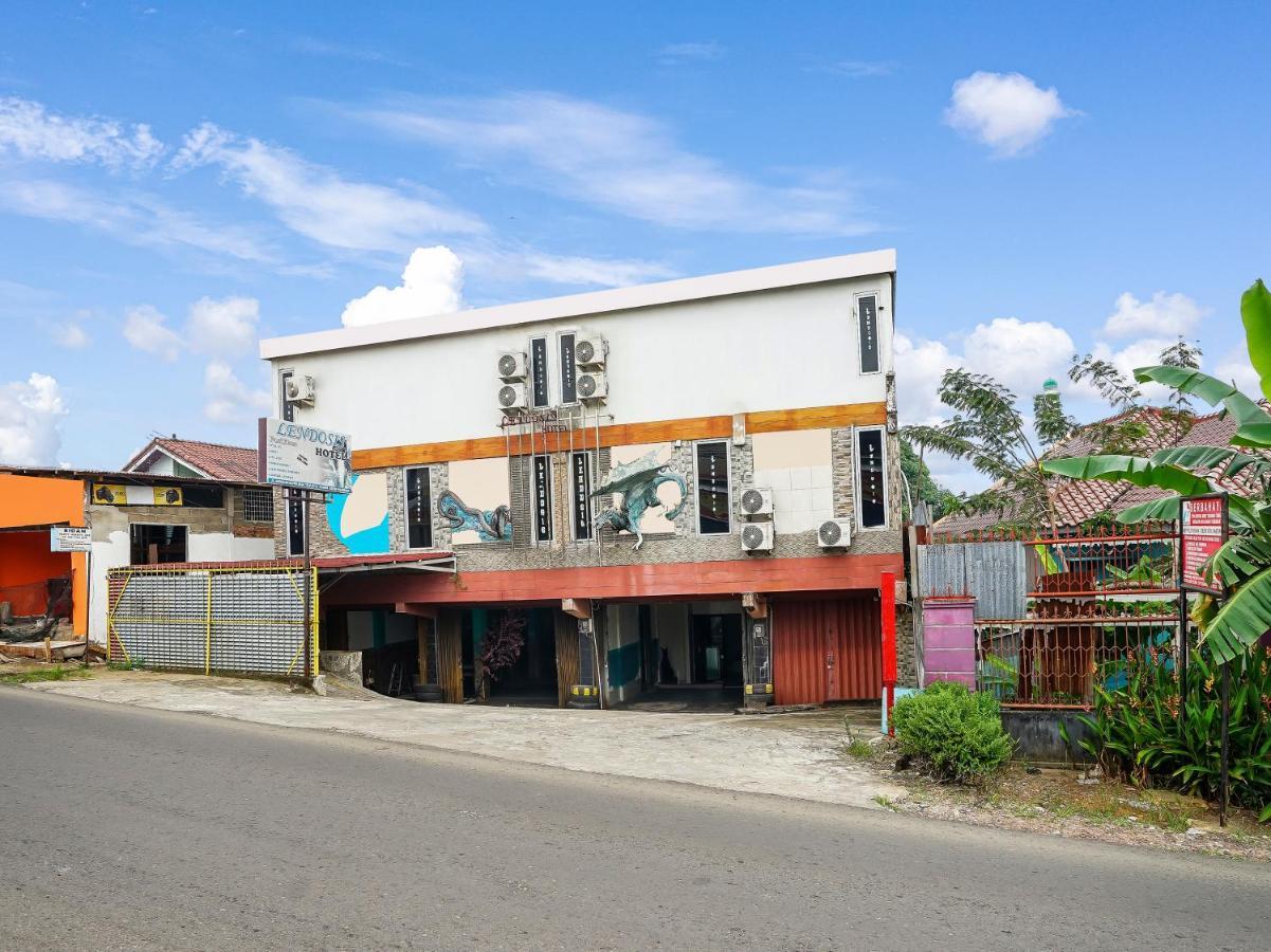 Oyo 90161 Hotel Lendosis Pipa Reja Angkatan 66 Palembang Dış mekan fotoğraf