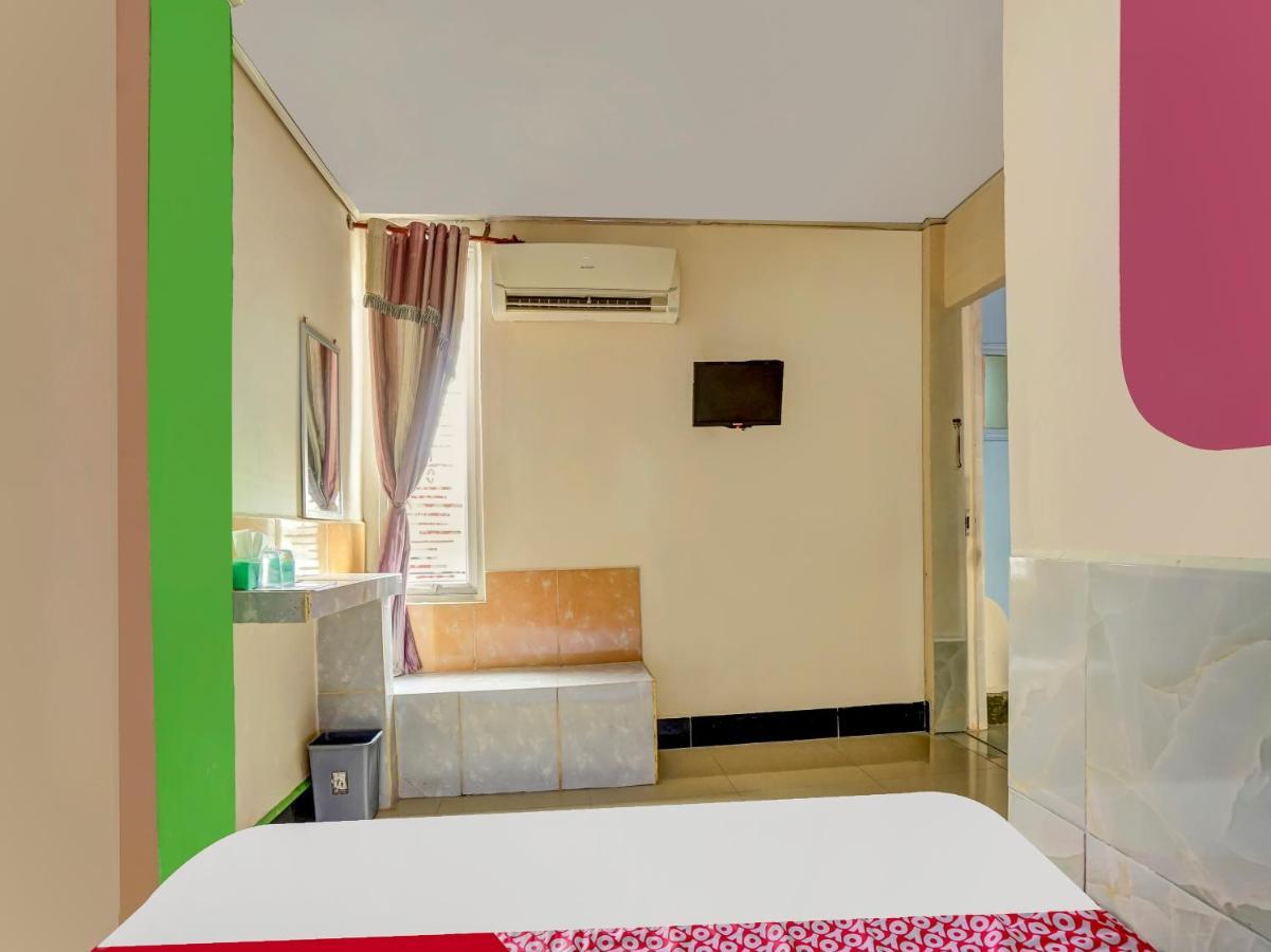 Oyo 90161 Hotel Lendosis Pipa Reja Angkatan 66 Palembang Dış mekan fotoğraf